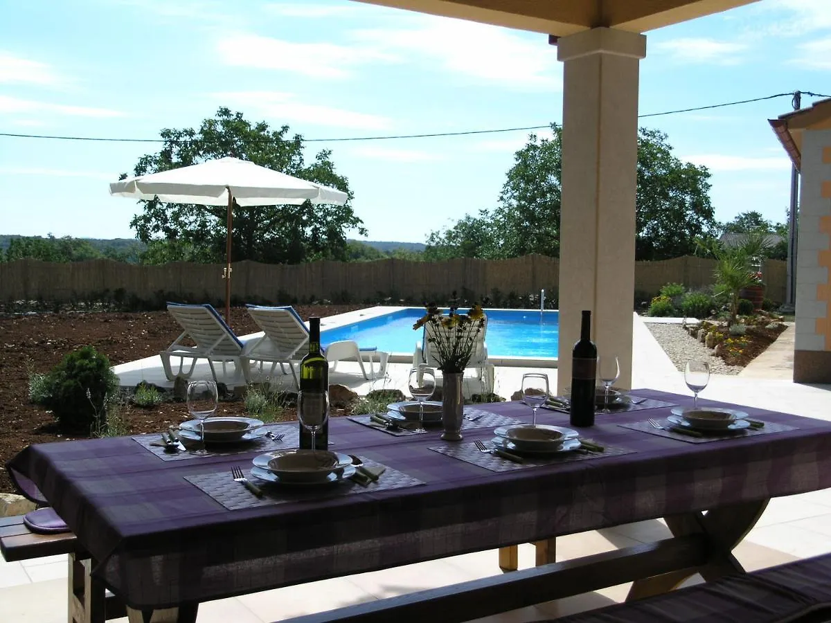 Villa Fragola - Holiday House With Large Garden Tinjan