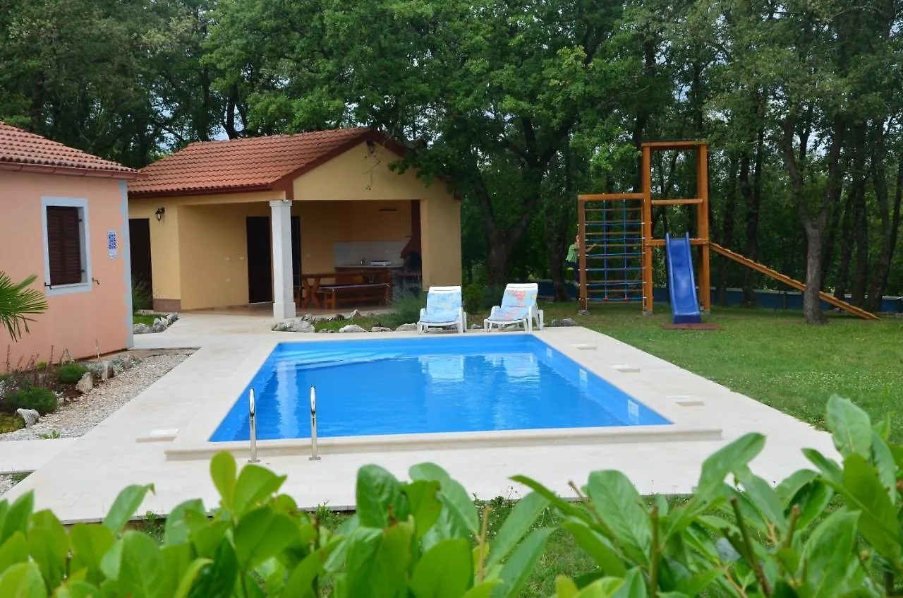 Villa Fragola - Holiday House With Large Garden Tinjan Croatia