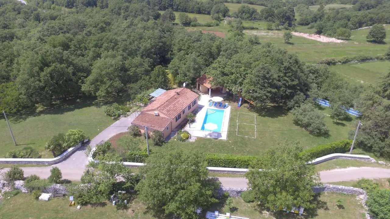 Villa Fragola - Holiday House With Large Garden Tinjan