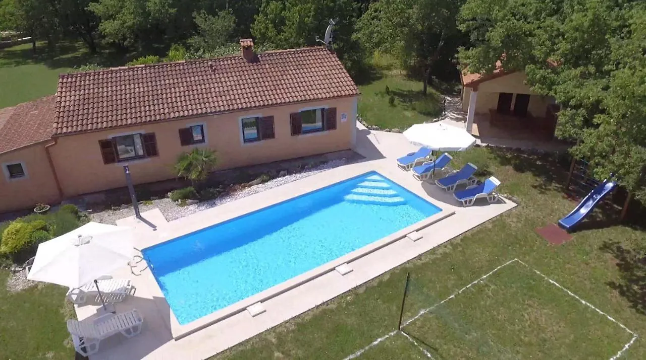 Villa Fragola - Holiday House With Large Garden Tinjan