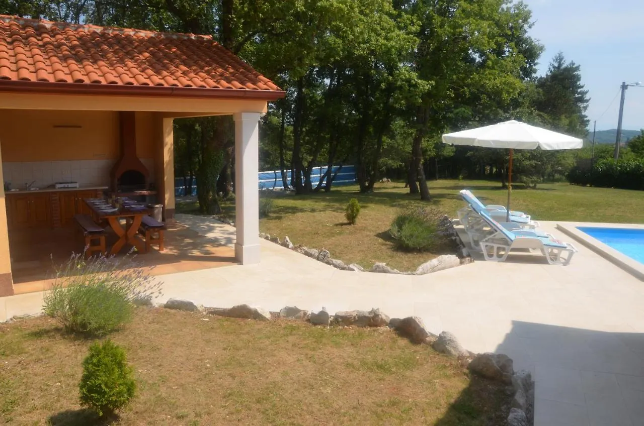 Villa Fragola - Holiday House With Large Garden Tinjan