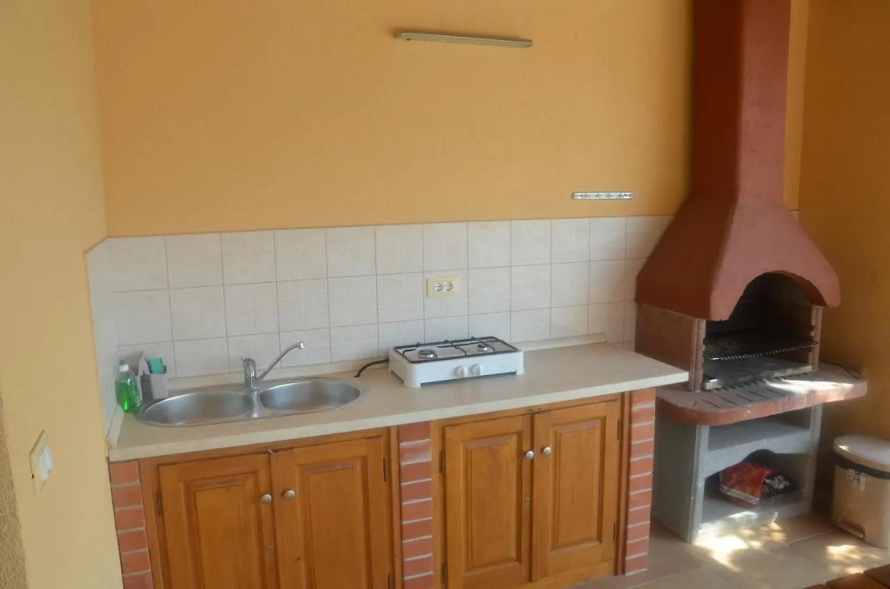 Villa Fragola - Holiday House With Large Garden Tinjan