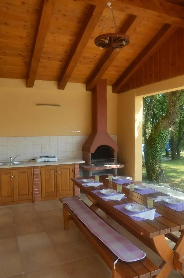Villa Fragola - Holiday House With Large Garden Tinjan Croatia