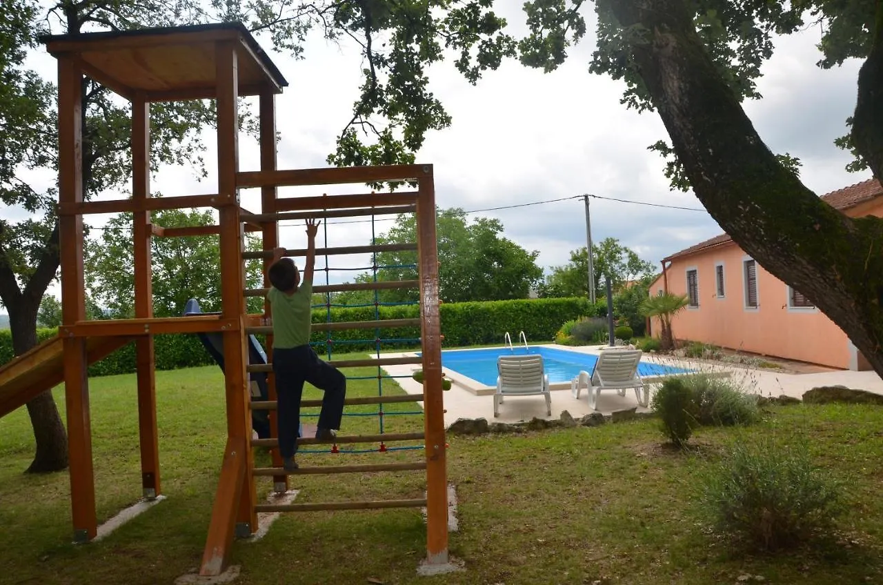 Villa Fragola - Holiday House With Large Garden Tinjan 0*,