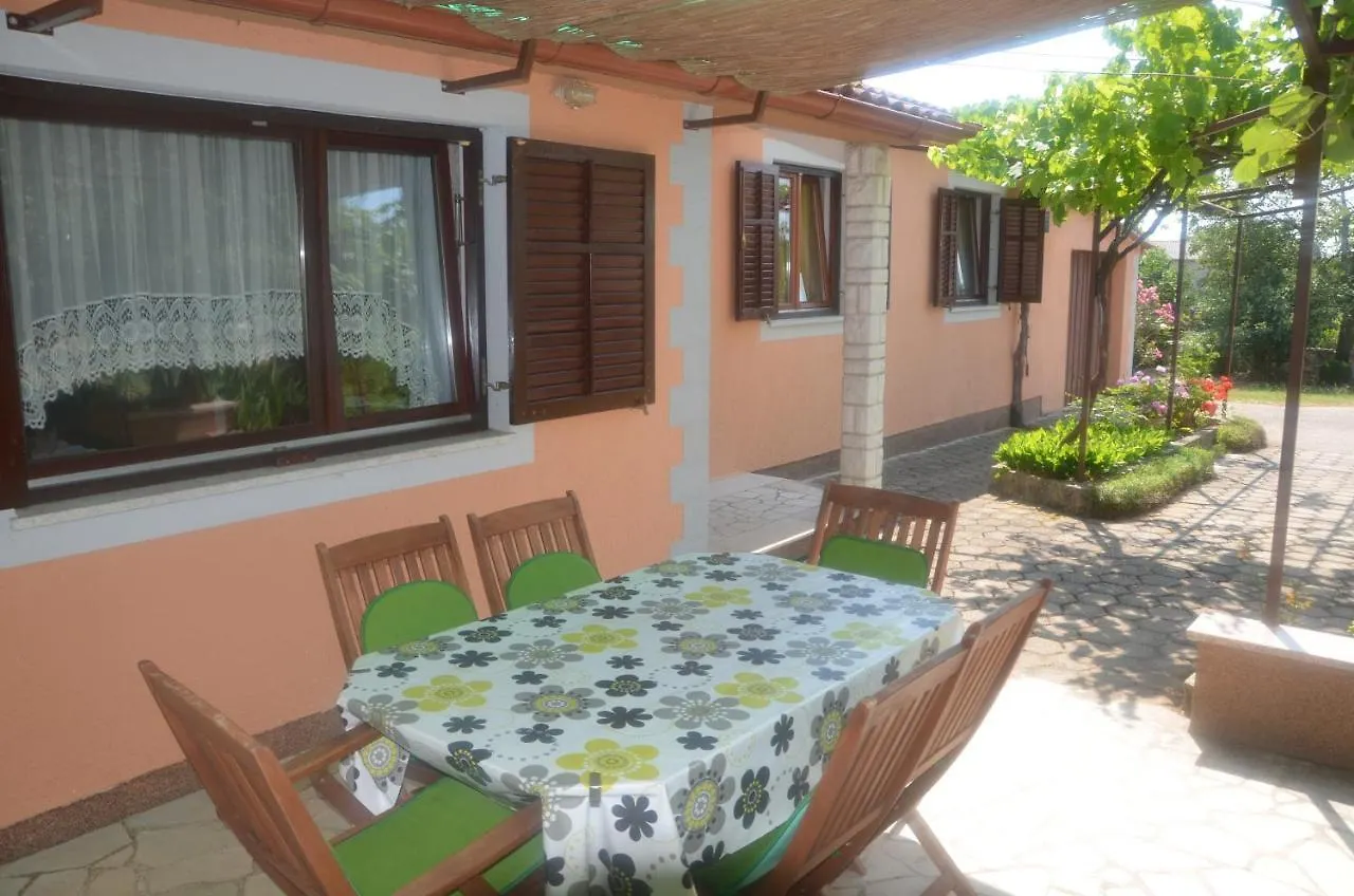 Villa Fragola - Holiday House With Large Garden Tinjan