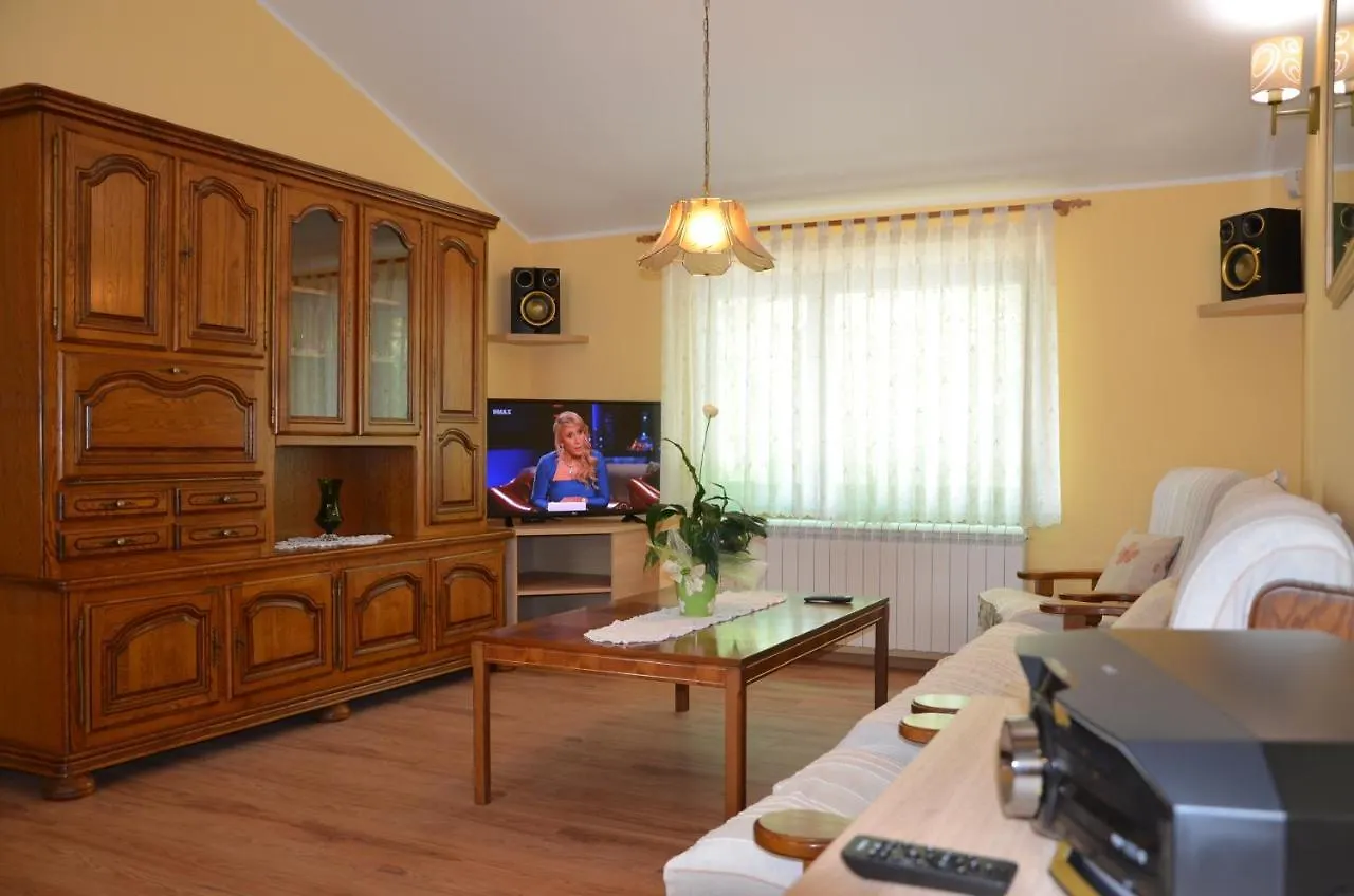 Villa Fragola - Holiday House With Large Garden Tinjan