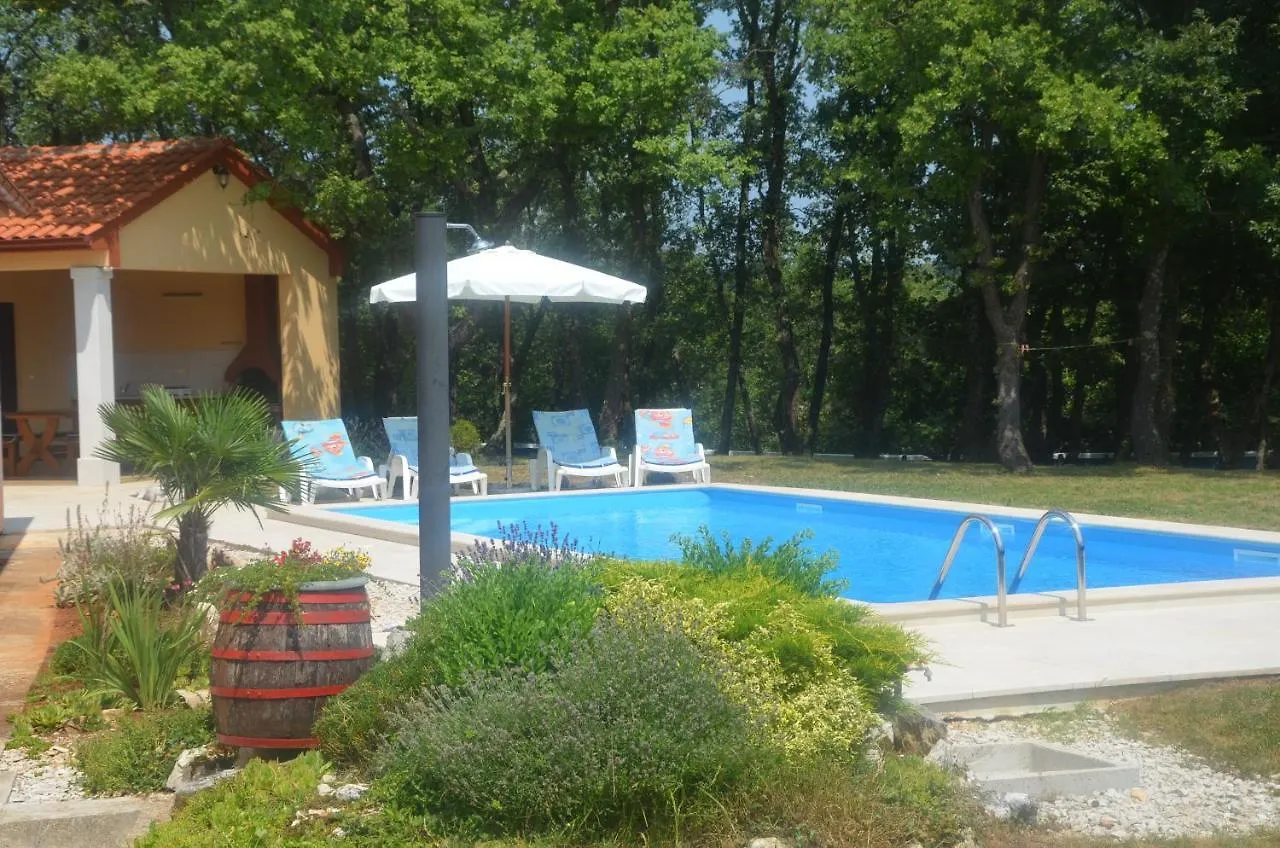 Villa Fragola - Holiday House With Large Garden Tinjan Croatia