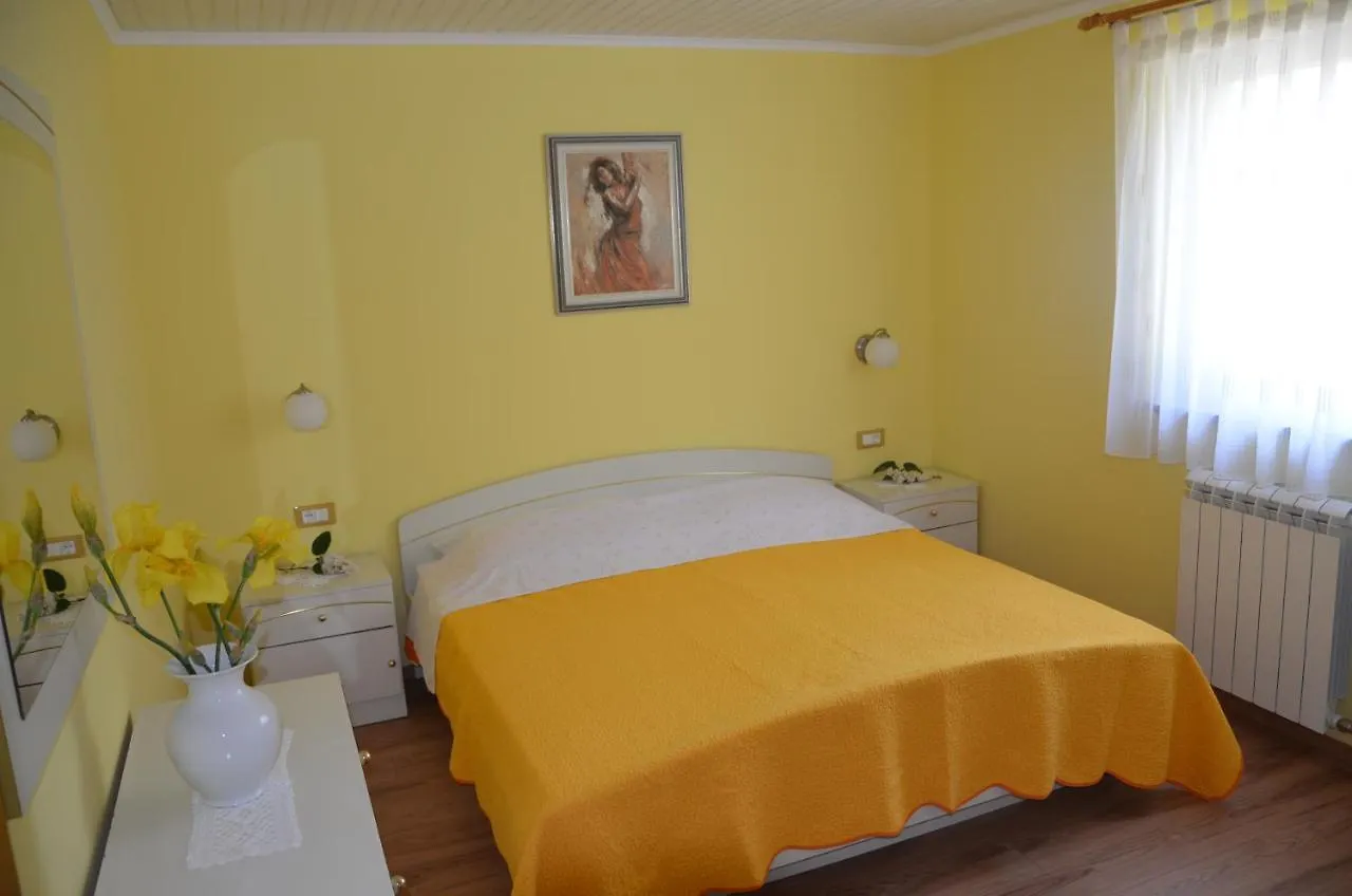 Villa Fragola - Holiday House With Large Garden Tinjan Croatia