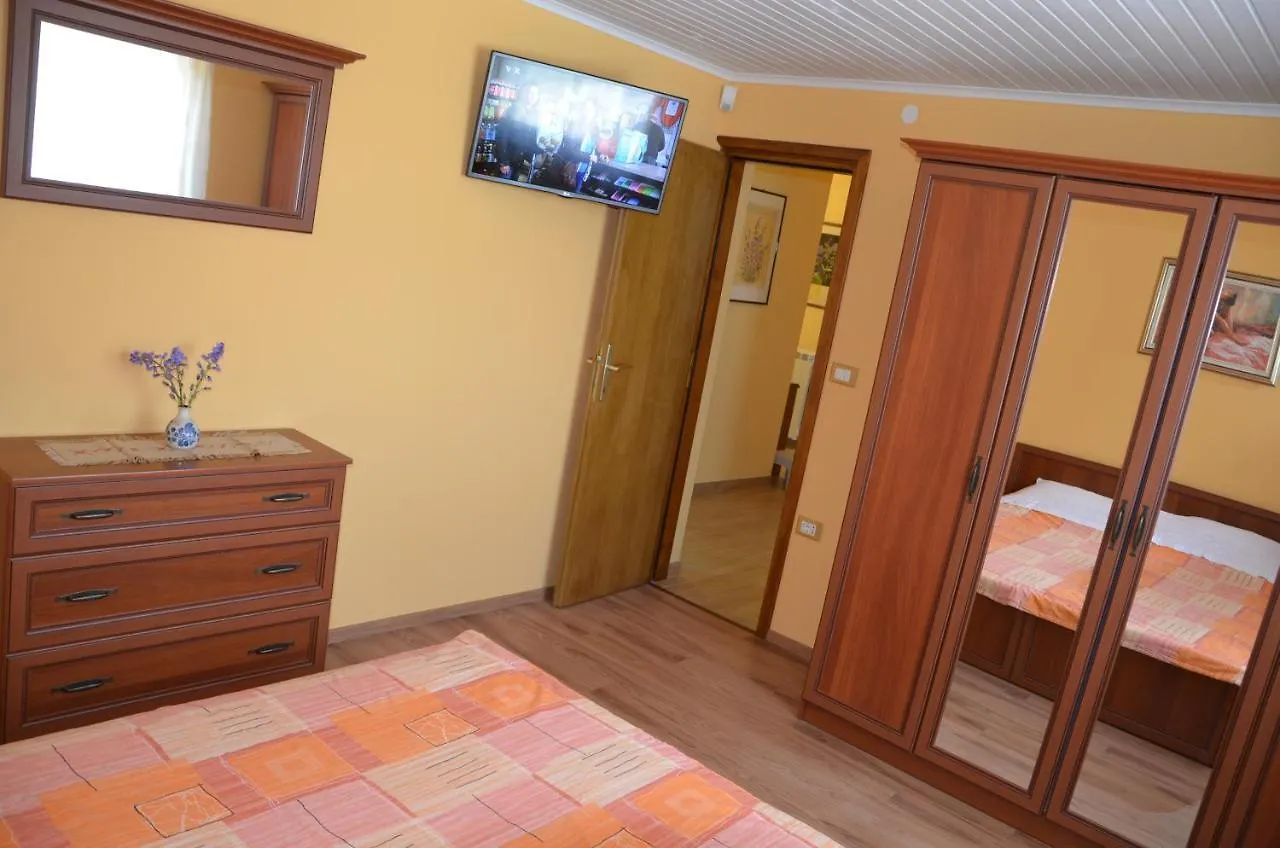 Villa Fragola - Holiday House With Large Garden Tinjan