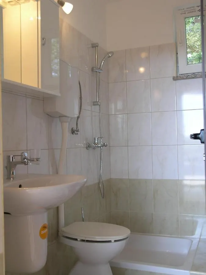 Villa Fragola - Holiday House With Large Garden Tinjan